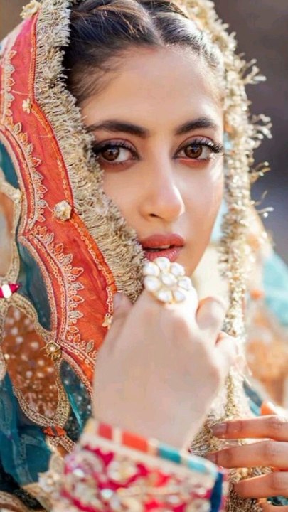 Beatiful actress sajal Ali photo