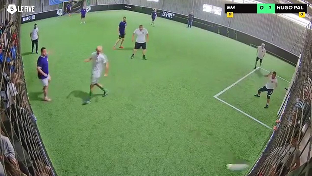 EM - HUGO PALAIS 11/05 à 14:46 - Football Terrain 2 (LeFive Pau)