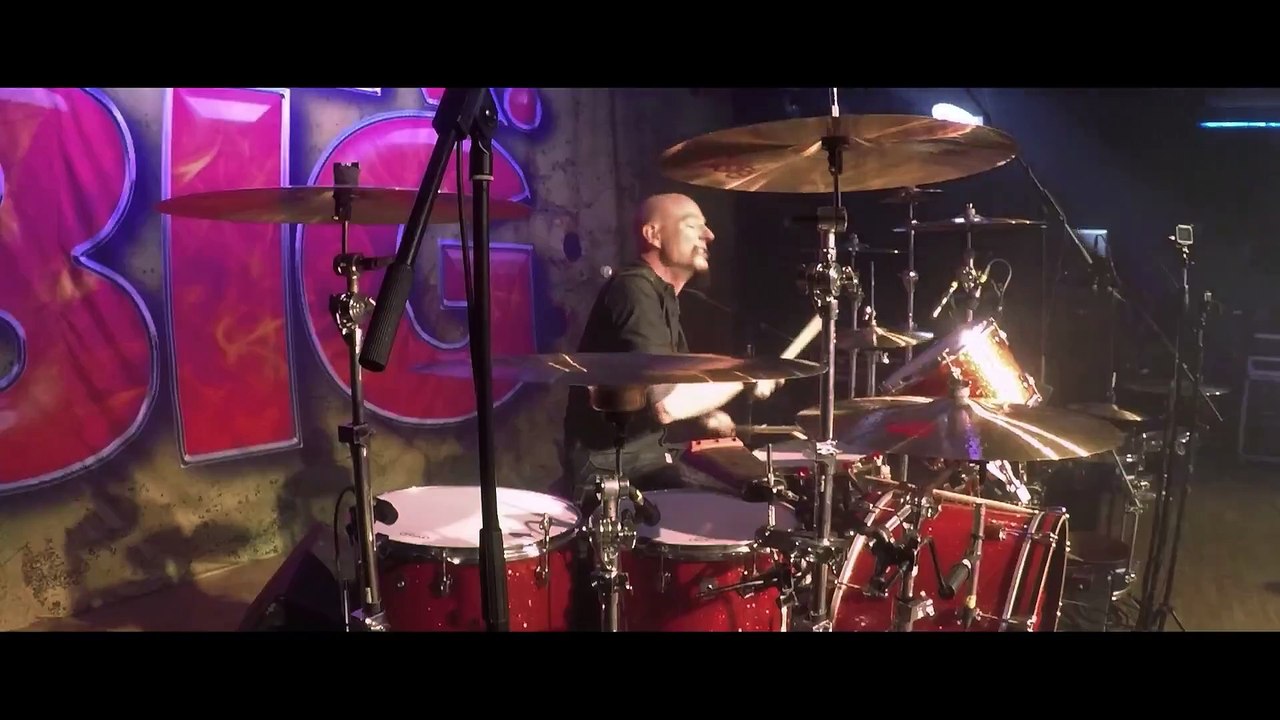 Around the World - Mr. Big (live)