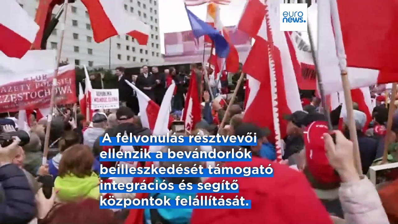 Tüntetők tiltakoztak a kormány migrációs politikája ellen Varsóban