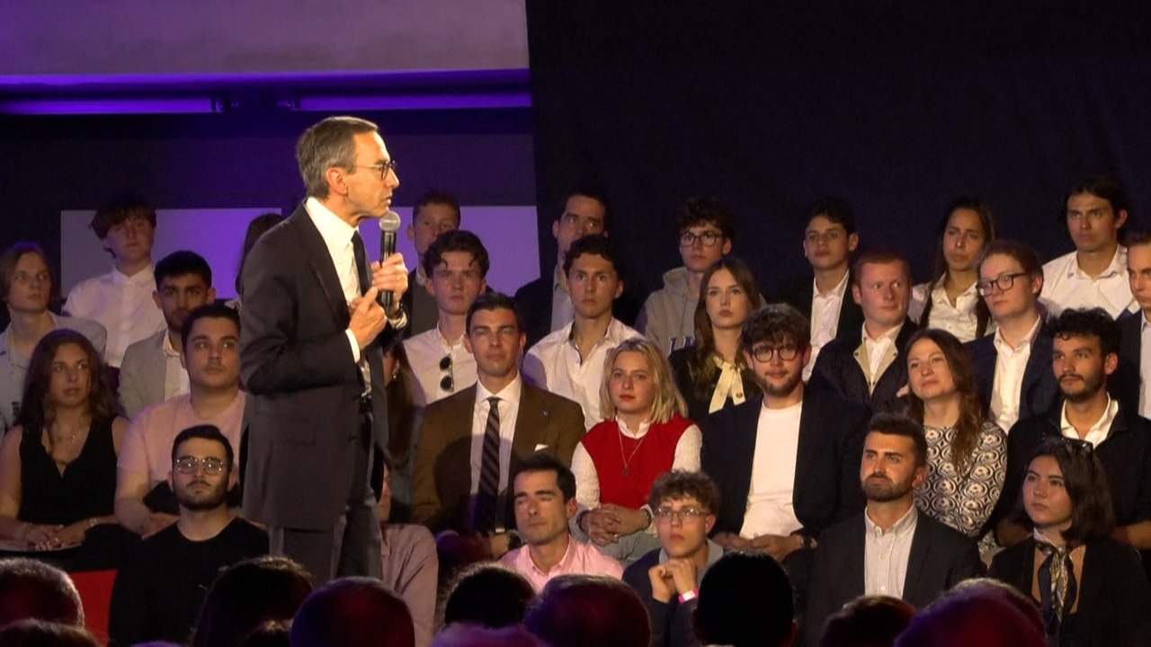 « Notre objectif, c'est de faire revenir nos électeurs », assure Retailleau en meeting LR