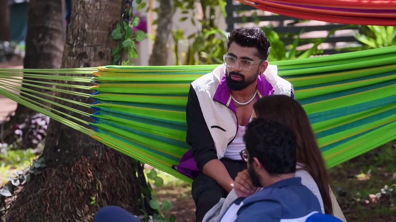 | show | 0| S1 | Official Trailer