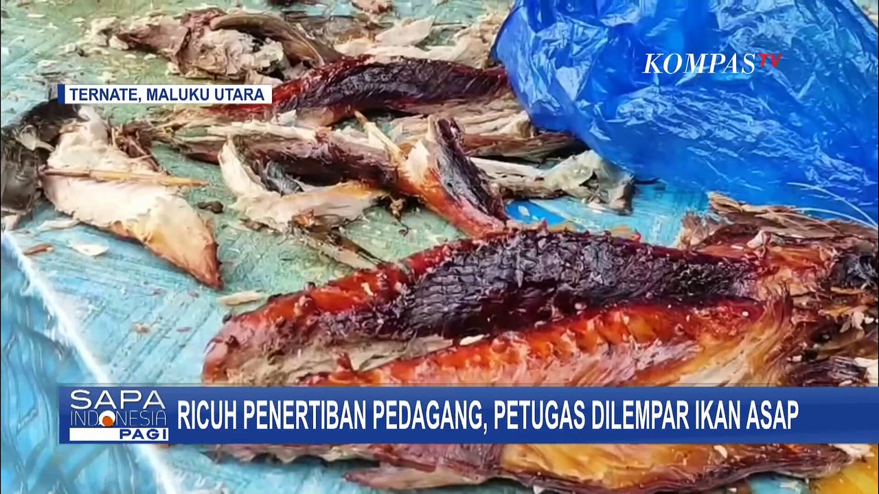 Ricuh! Penertiban Lapak Pedagang di Ternate, Petugas Satpol PP Dilempari Ikan Asap