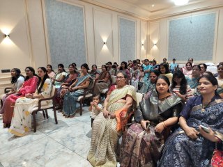 बड़े खुशनसीब होते हैं वो लोग जिनकी मां होती है