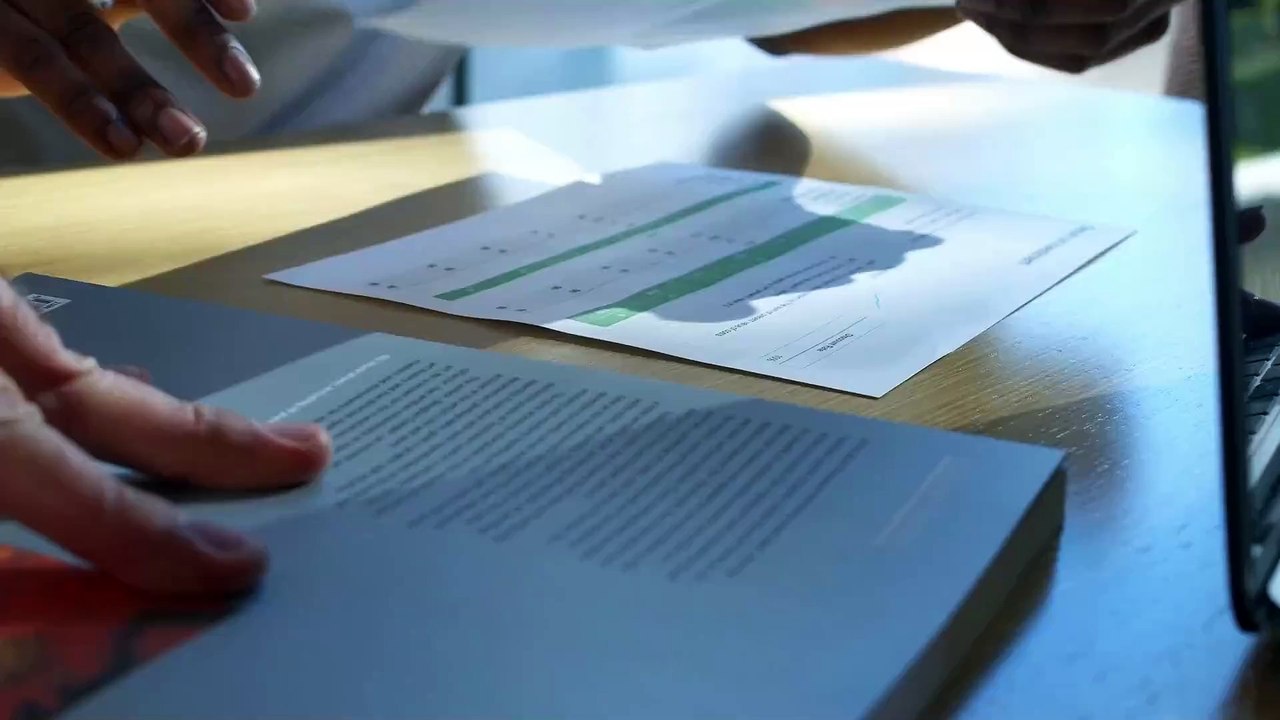 How Payroll Services Can Help Trucking Businesses Avoid IRS Penalties?