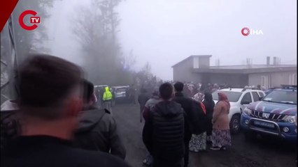 1 çocuk annesi kadın ağaca asılı halde ölü bulundu