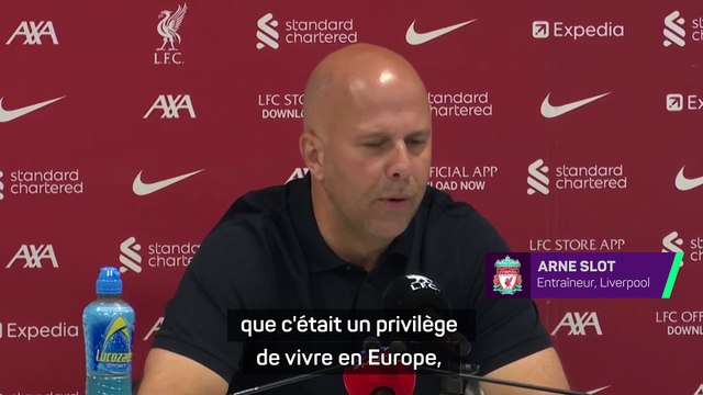 Slot : Alexander-Arnold ? Si j'ai un latéral de classe mondiale sur le banc, je le fais entrer...