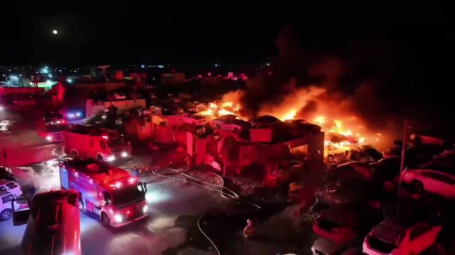 فرق الإطفاء تسيطر على حريق في سكراب النعايم