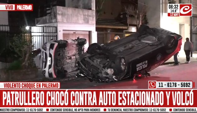 Patrullero chocó contra automóvil estacionado y terminó volcado