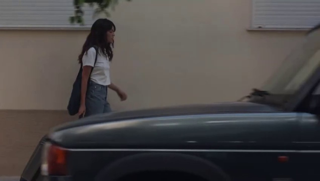 Hot Milk Trailer (2) OV