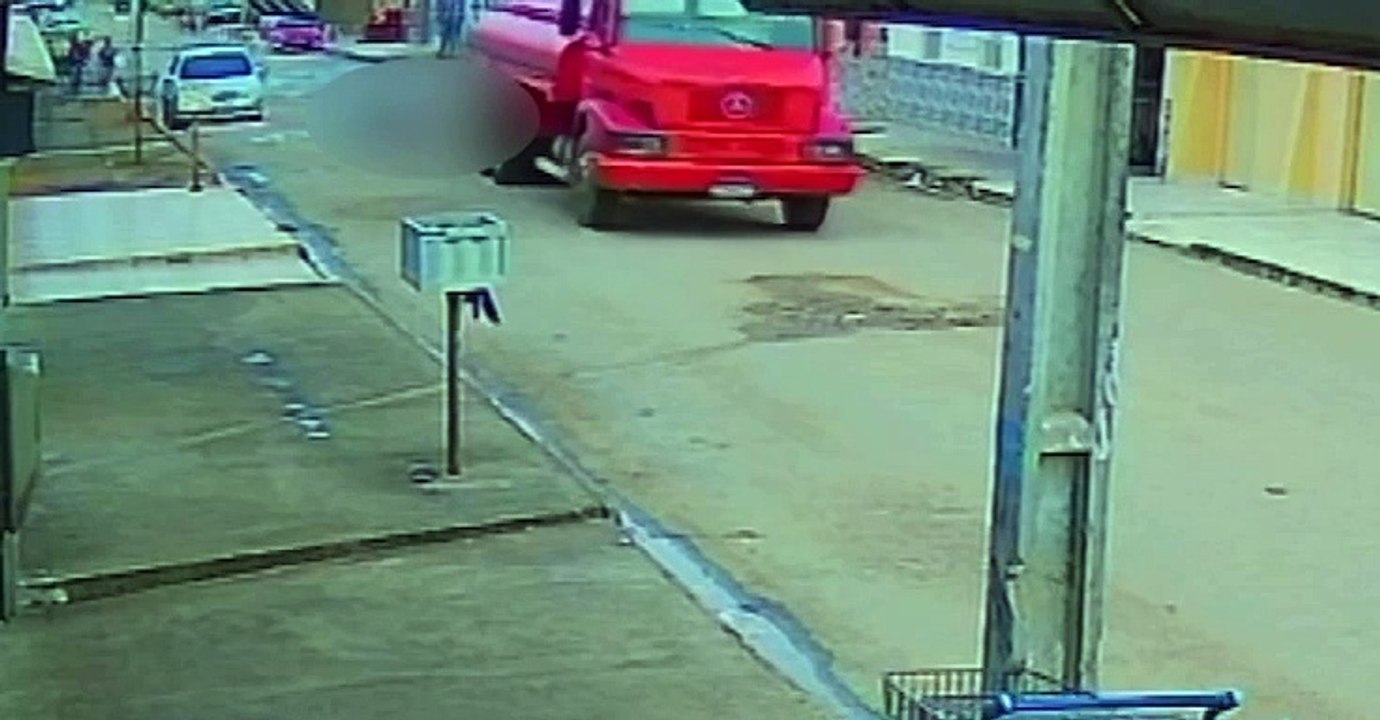 VÍDEO: Adolescente morre após passar por 'quebra-molas' de moto no interior da Bahia