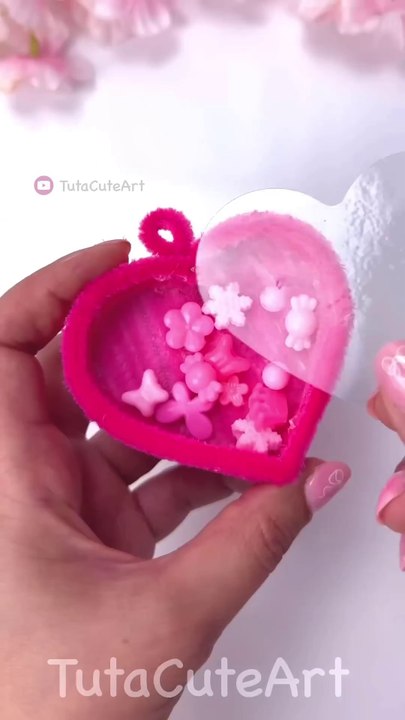 DIY Gift Idea 💗 Cute Keychain Pipe cleaners