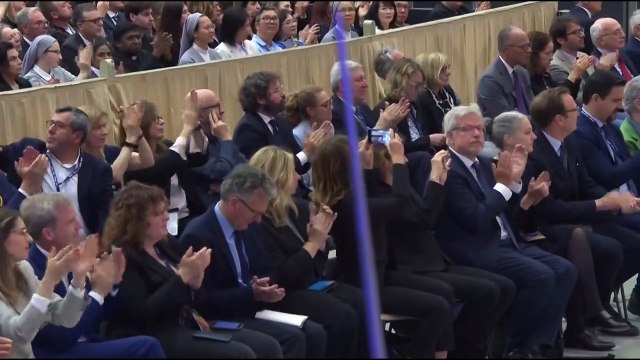 León XIV pide libertad de periodistas detenidos por buscar la verdad