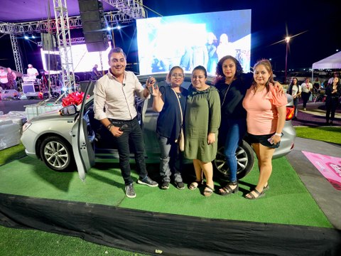 Manuel Guerra Cavazos celebra a lo grande a las madres en el Súper Mamá Fest de García