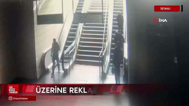 İstanbul Maltepe metro istasyonunda reklam panosu kadının üzerine düştü