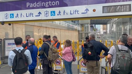 Video shows commuter chaos as London Underground hit by power cut