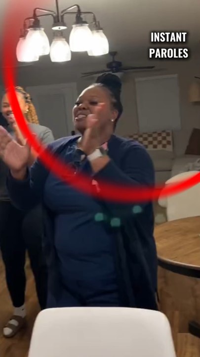 Cette maman chante joyeux anniversaire puis apprend une nouvelle inattendue