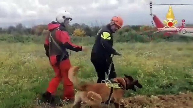 Ricerca persone in zone impervie, ecco la simulazione congiunta dei Vigili del Fuoco nel Catanzarese (12.05.25)