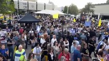 Folla a Tel Aviv esulta per liberazione ostaggio israelo-americano