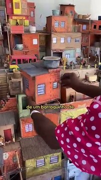 Maquete de favela faz sucesso em exposição em BH