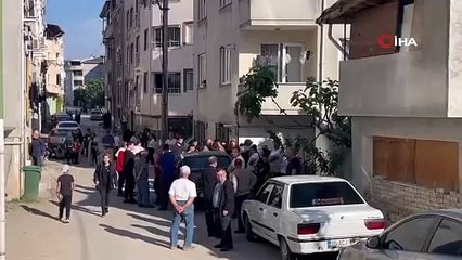 Bursa’da çöp atma kavgasında kan aktı: 1’i ağır 3 yaralı