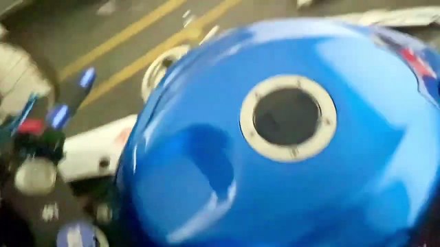 GSX-R 750 Srad (troca do líquido de arrefecimento)