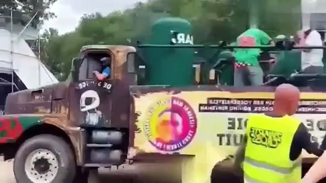 Humanity's Funniest Meltdowns: When Life Decides To Be A Comedy Show! (Global Fails Compilation)