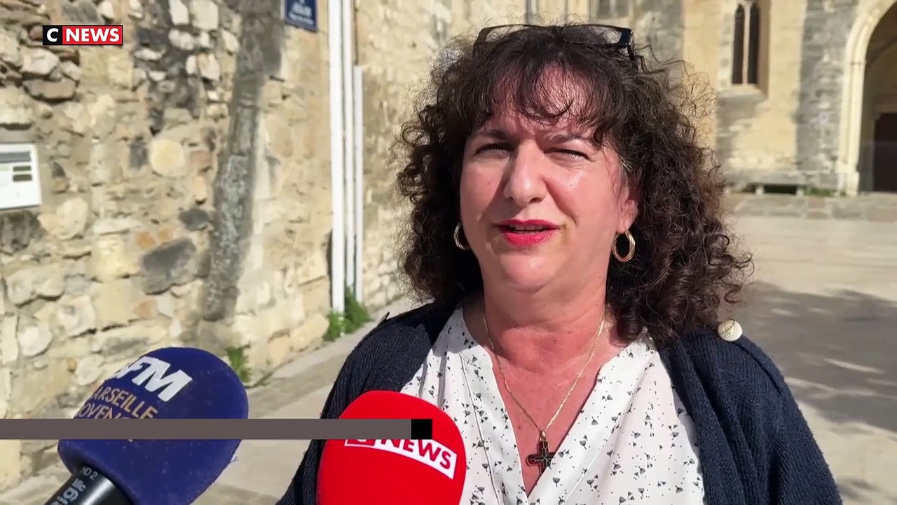 Avignon : Plusieurs jeunes se présentant comme musulmans menacent le curé de la paroisse de Montfavet , insultent la religion catholique et promettent de brûler l'église aux cris de "Allah Akbar"