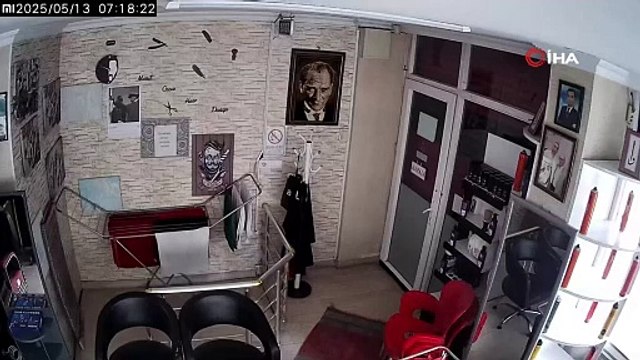 İstanbul yeni güne depremle uyandı! Deprem anı böyle kaydedildi