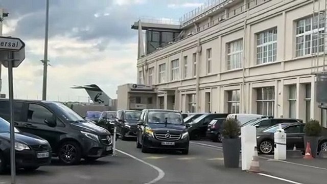 Arrivée sous très haute protection de Kim Kardashian à l'aéroport du Bourget la veille de son audition au procès de la rue tronchet des Papys braqueurs de Kim Kardashian à Paris le 12 mai 2025. Agence / Bestimage