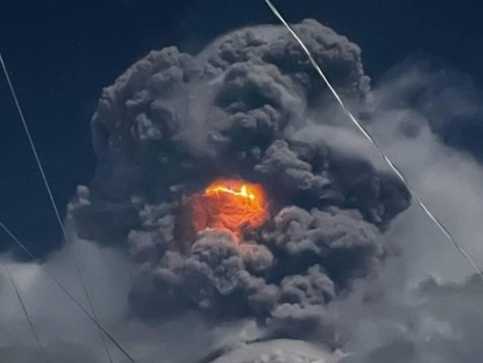 Kanlaon-Vulkan ausgebrochen: Über vier Kilometer hohe Aschewolke