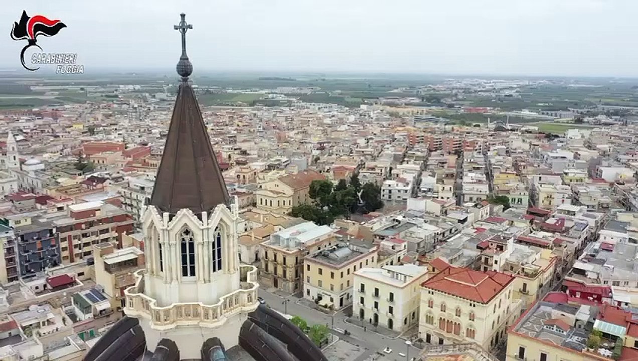 Cerignola, in casa la "centrale dello spaccio" e droga nascosta in una cabina elettrica: 9 arresti (13.05.25)