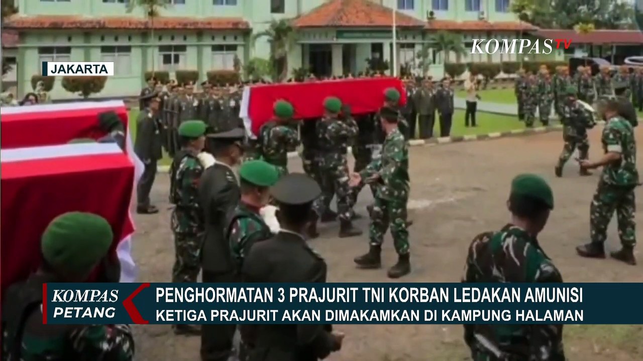 Penghormatan Terakhir 3 Prajurit TNI Korban Ledakan, Jenazah Dimakamkan di Kampung Halaman
