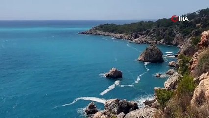 Askeri helikopter denize acil iniş yaptı