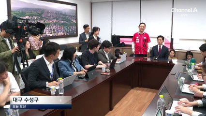 [마크맨]김문수 “침 뱉었던 박정희 무덤에 꽃 바친다”