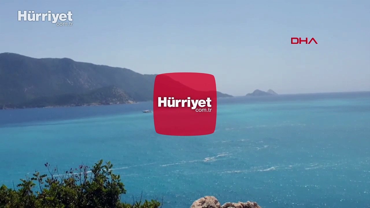 MSB: SH-70 helikopterimiz teknik bir arıza nedeniyle denize acil iniş yaptı
