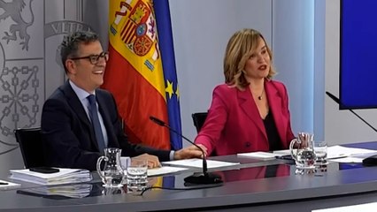 El lapsus de Pilar Alegría en plena polémica de los 'whatsapps' de Sánchez: llama Ábalos a Bolaños