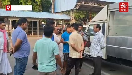 ଛୁଟି ବାତିଲ କରି କାର୍ଯ୍ୟକୁ ଫେରିଗଲେ ଯବାନ, ହସ୍ପିଟାଲରେ ଆଖିବୁଜିଲେ ପତ୍ନୀ