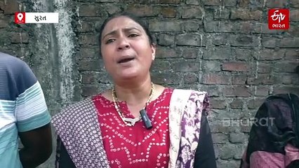 સુરત: પંચાયત સભ્યની હત્યાના આરોપીના ગેરકાયેદસર દબાણો પર મહિલા સરપંચે બુલડોઝર ફેરવ્યું