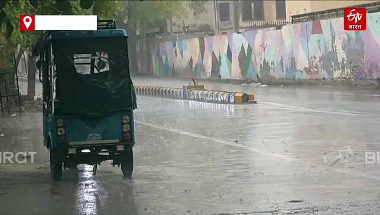 हिसार में ओलों के साथ जोरदार बारिश, सड़कों में भरा पानी, गलियां तालाब में तब्दील, लोगों को याद आ गया मानसून