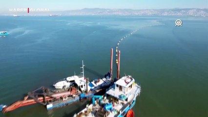 İzmit Körfezi'nde dip çamuru temizliği