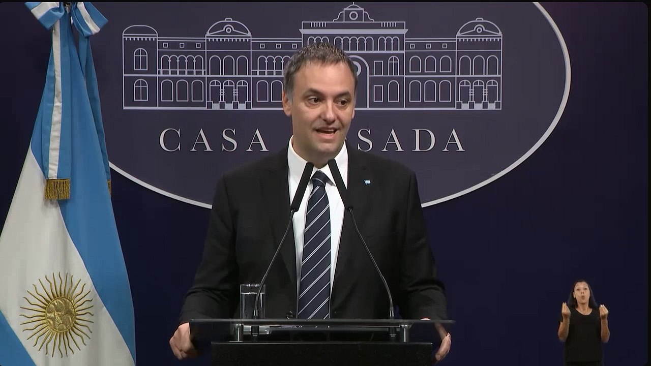 El Gobierno anunció que eliminará por completo los aranceles a celulares