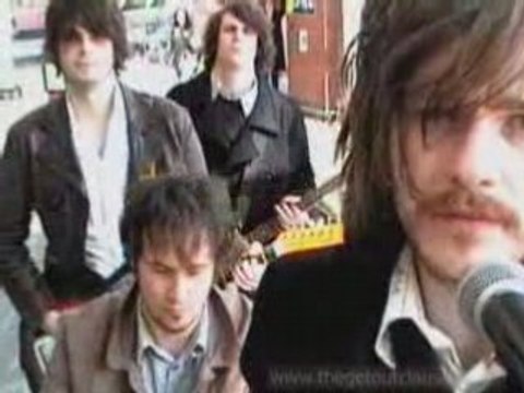 Clip réalisé avec 80 cameras de surveillance