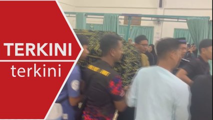 [TERKINI] Jenazah dibawa keluar, istiadat penghormatan menyusul