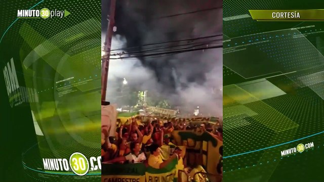 ¡Una belleza! Banderazo de los hinchas del Bucaramanga en Brasil