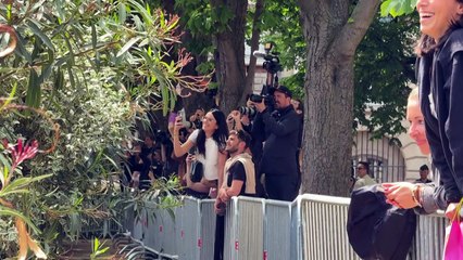 "Estaba segura de que iba a morir", dice Kardashian en juicio por millonario atraco en París