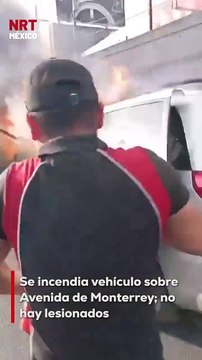 Se reporta el incendio de un automóvil sobre Avenida de Monterrey. Bomberos controlaron el fuego sin que se registraran lesionados. #Monterrey #IncendioVehicular