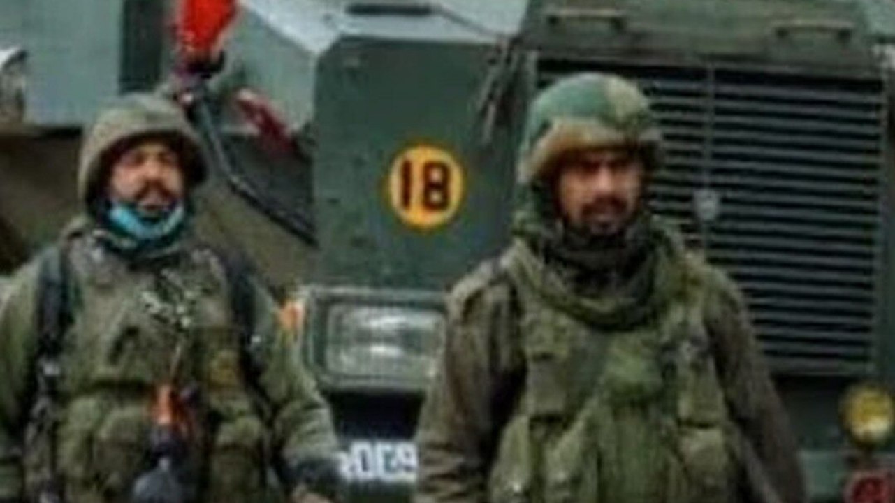 J&K बॉर्डर के इलाकों में मिल रहे जिंदा बम, सेना चला रही सर्च ऑपरेशन