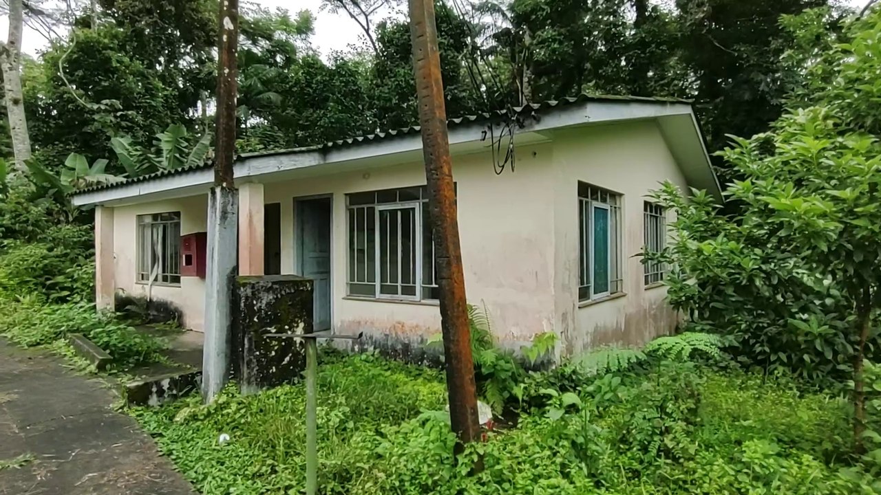 CASA DE ACUMULADOR - A CASA DAS MUITAS COISAS