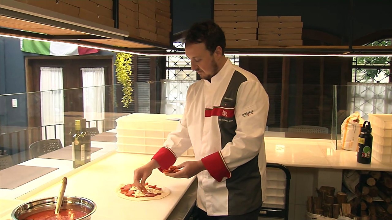 Conheça a pizzaria que leva o nome de Santos ao cenário mundial através de suas receitas